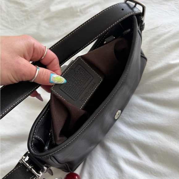 Vintage Coach Hampton Shoulder Bag - Picture 7 of 8